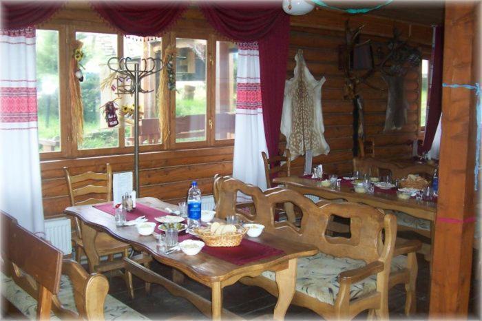Boykivskiy Dvir Hotel Yasenitsa Zamkova ภายนอก รูปภาพ