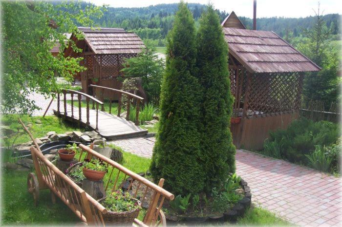 Boykivskiy Dvir Hotel Yasenitsa Zamkova ภายนอก รูปภาพ
