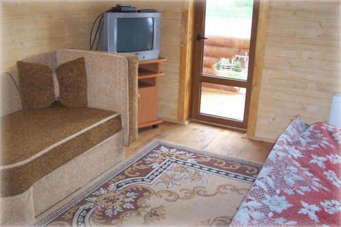 Boykivskiy Dvir Hotel Yasenitsa Zamkova ภายนอก รูปภาพ
