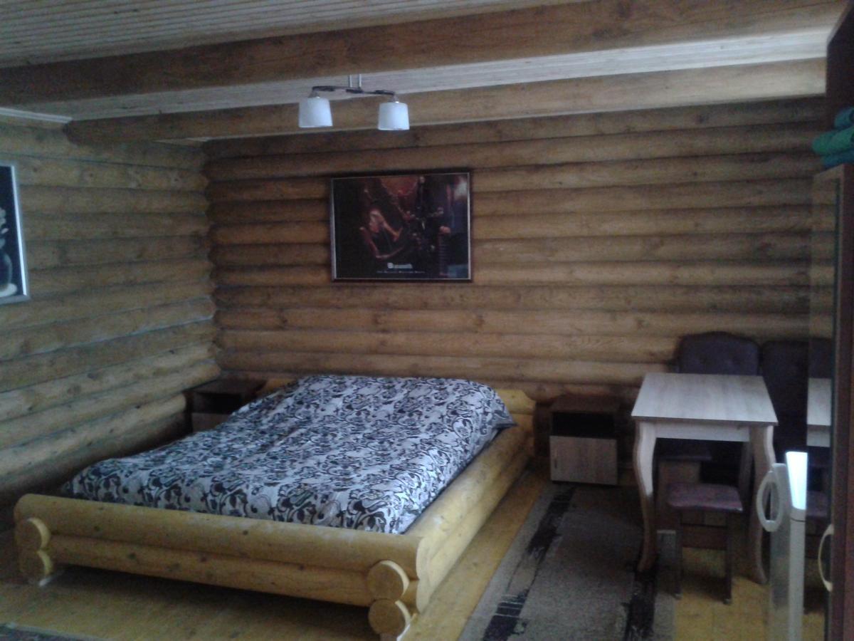Boykivskiy Dvir Hotel Yasenitsa Zamkova ภายนอก รูปภาพ
